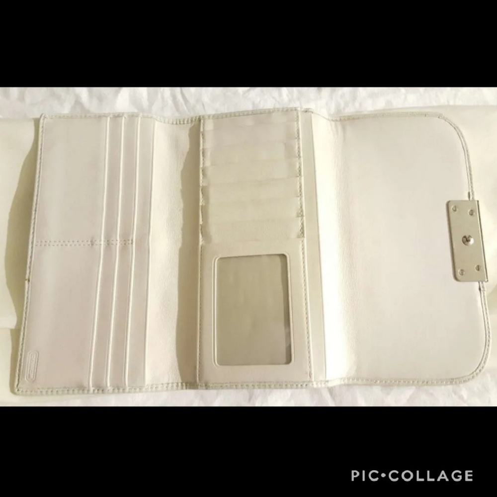 Coach Wallet - Picture 3 of 11